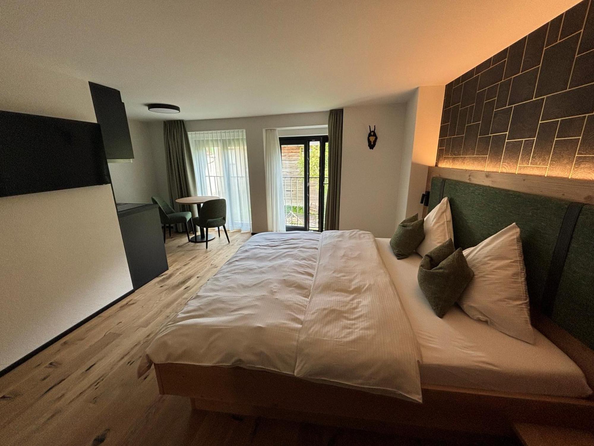 Appart Hotel Pitschonia Self Check-In Andeer Bagian luar foto
