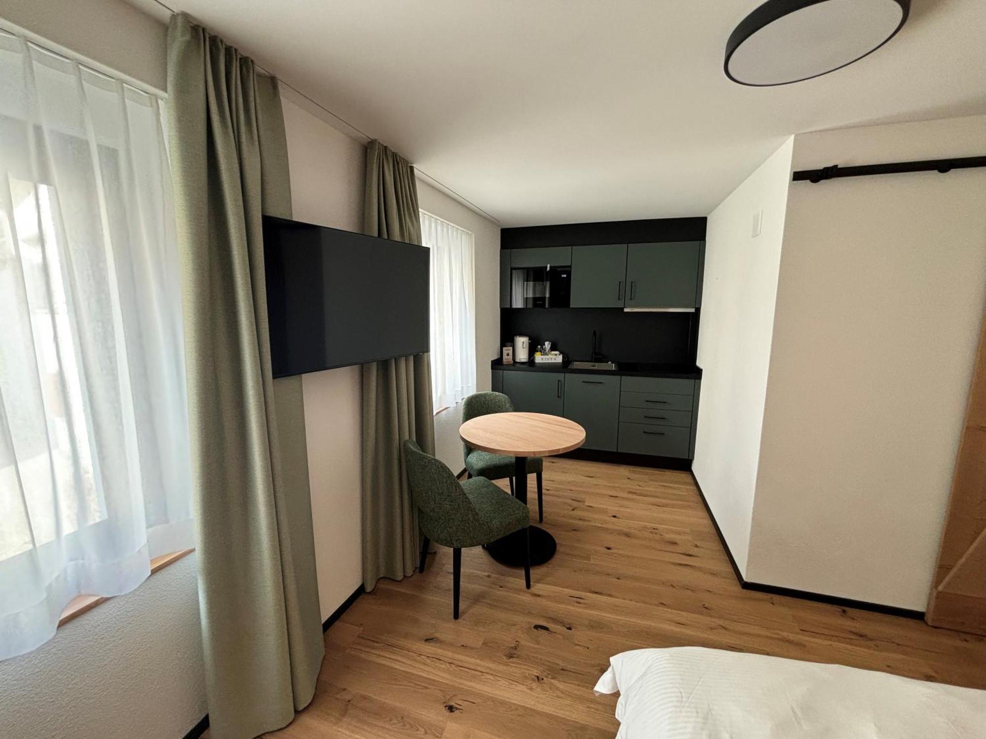 Appart Hotel Pitschonia Self Check-In Andeer Bagian luar foto